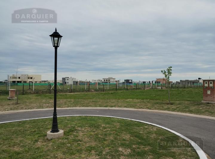 Terreno · 803m²