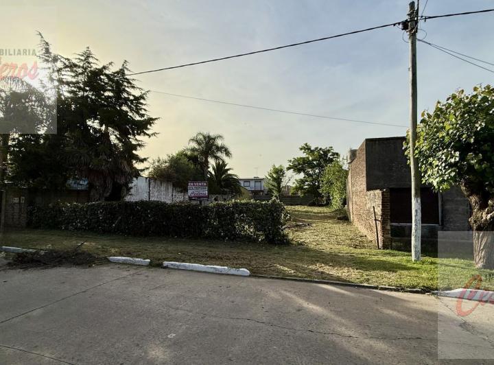 Terreno · 688m²