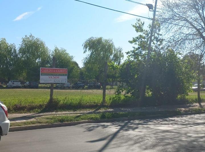Terreno · 381m²