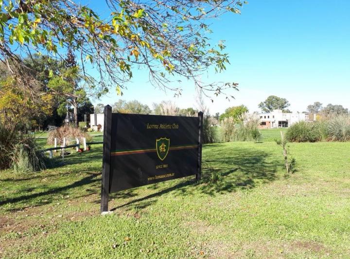 Terreno · 896m²