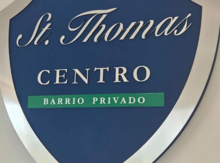 Terreno · 833m²