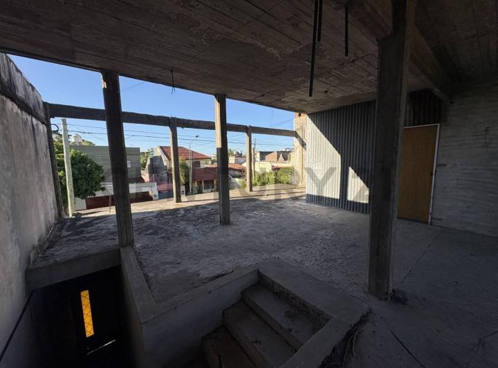 Terreno · 100m² · 5 Cocheras
