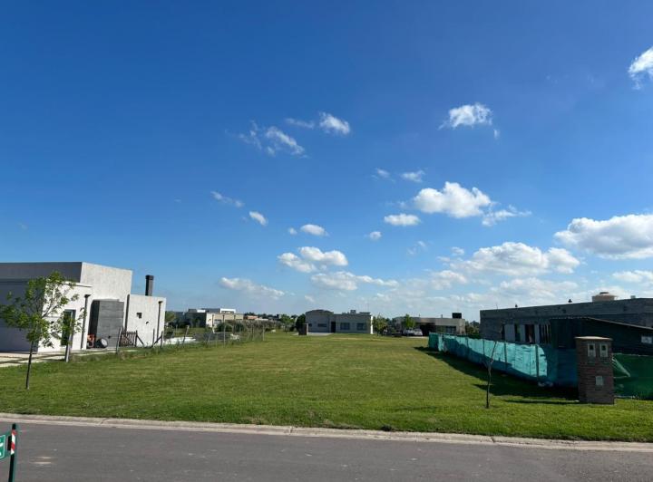 Terreno · 667m²