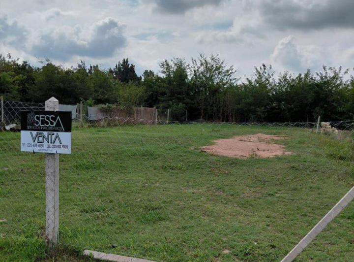 Terreno · 833m²