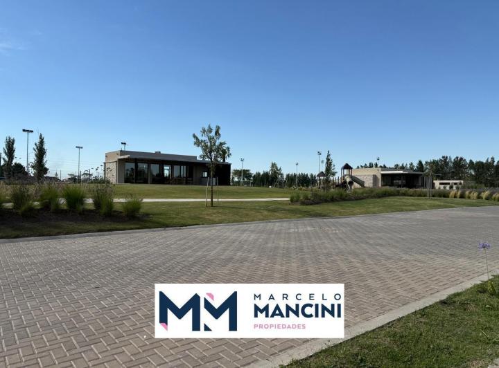 Terreno · 602m²