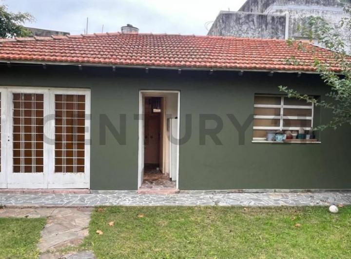 Terreno · 161m² · 5 Ambientes · 2 Cocheras