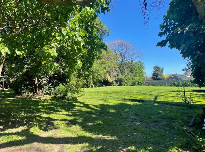 Terreno · 2206m²
