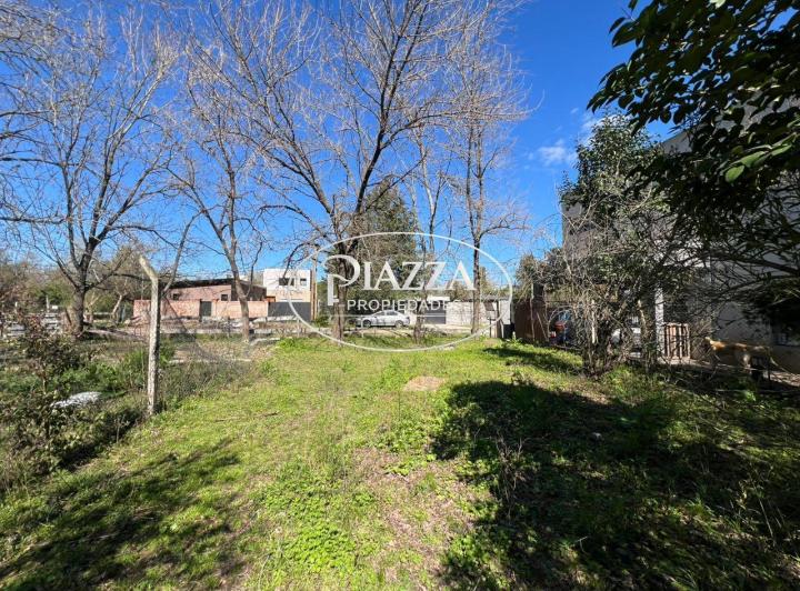 Terreno · 225m²