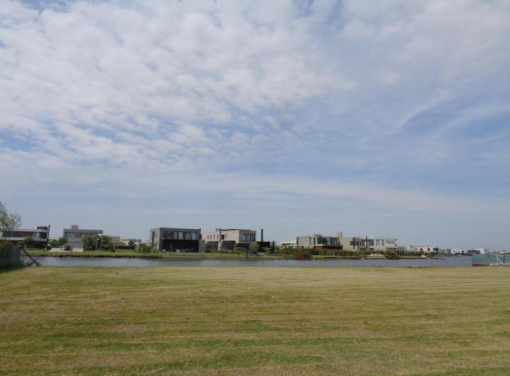 Terreno · 700m²