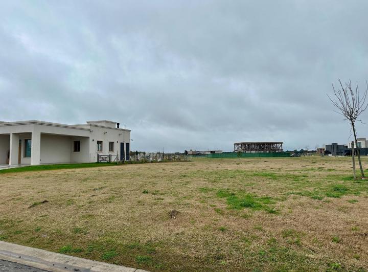 Terreno · 800m²