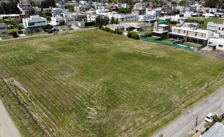 Terreno · 370m²