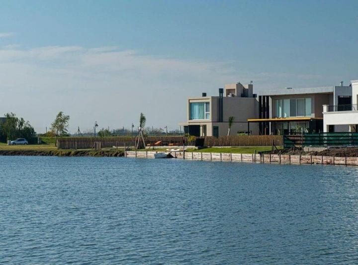 Terreno · 662m²