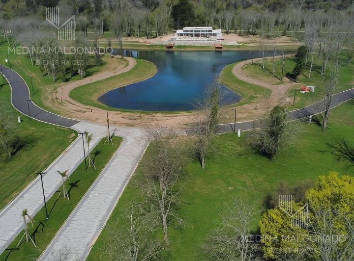 Terreno · 619m²