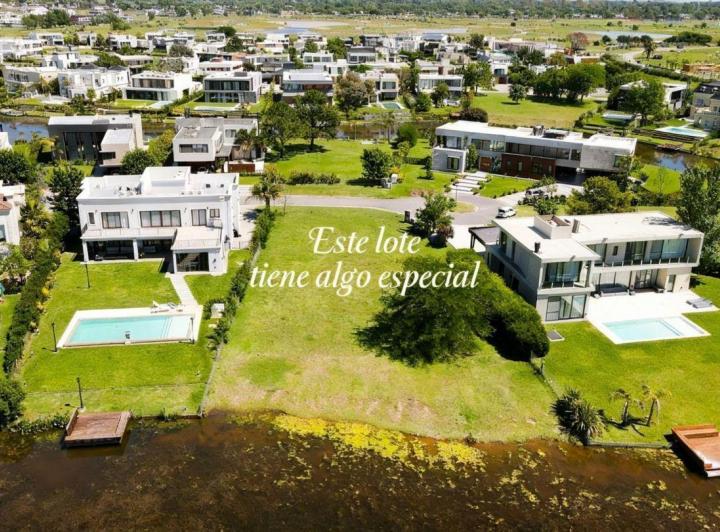 Terreno · 1097m²