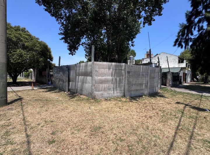 Terreno · 244m²