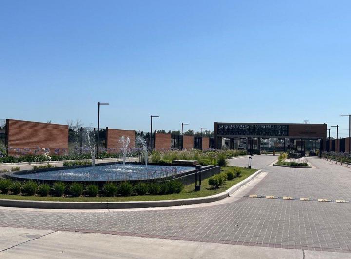 Terreno · 605m²