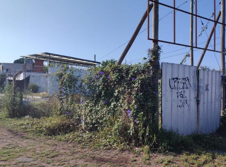Terreno · 911m²