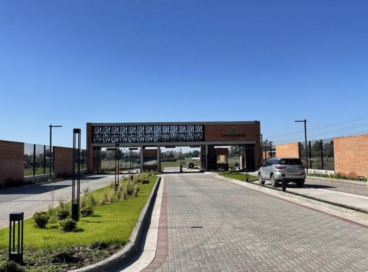 Terreno · 601m²