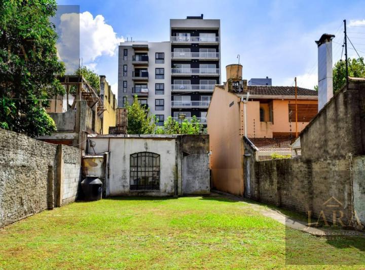 Terreno · 307m²