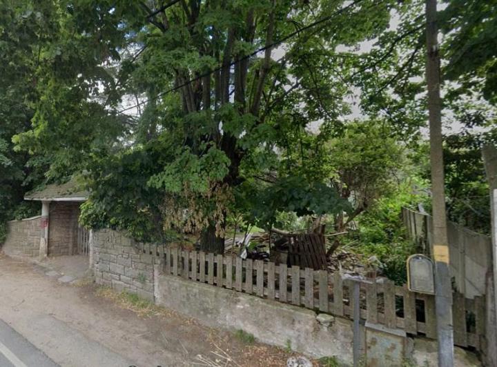 Terreno · 813m²