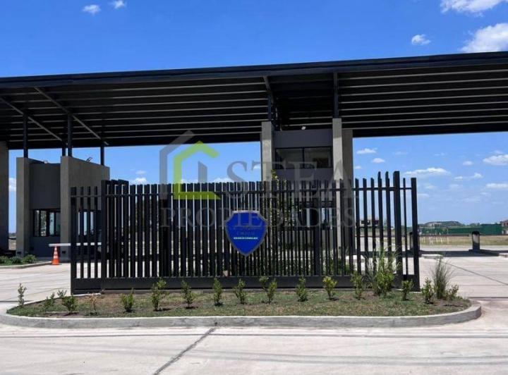 Terreno · 716m²