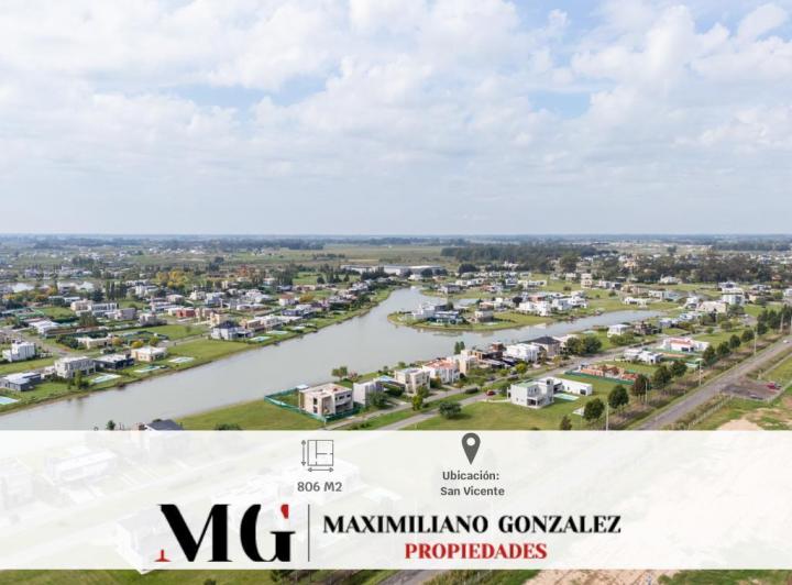 Terreno · 806m²