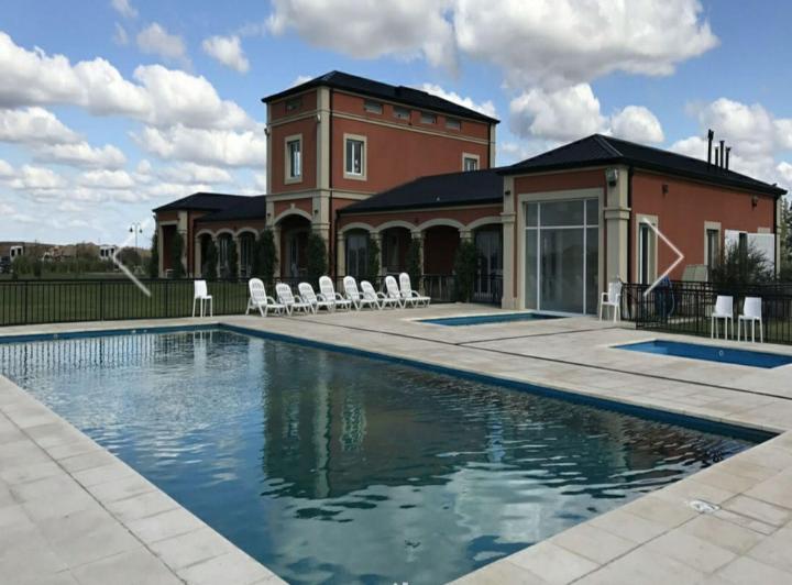 Terreno · 766m²