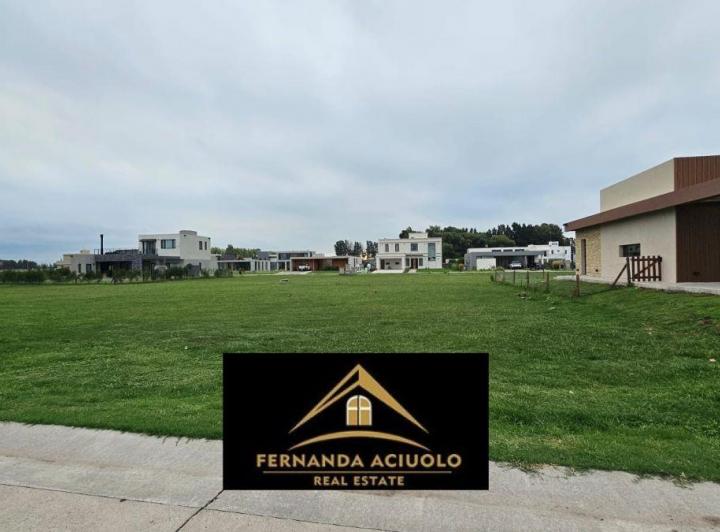 Terreno · 600m²