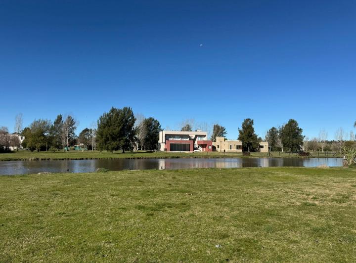 Terreno · 1278m²
