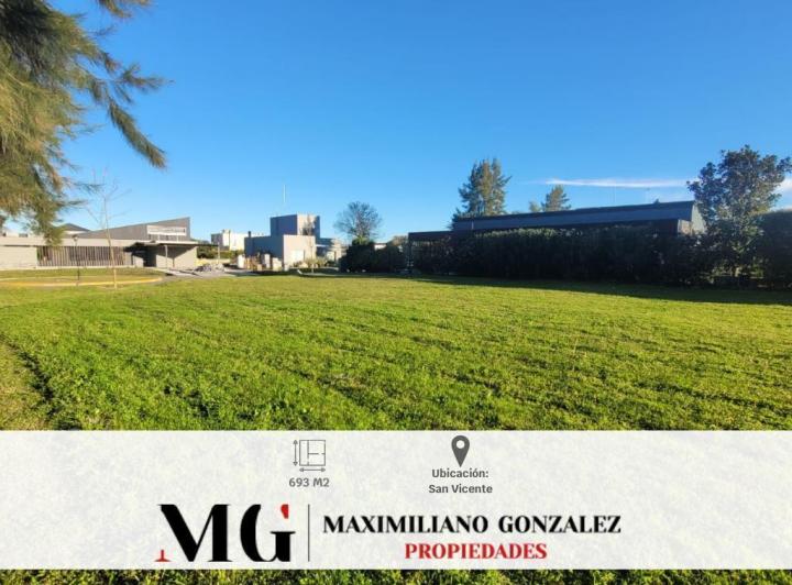 Terreno · 693m²