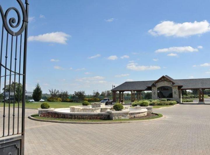 Terreno · 893m²