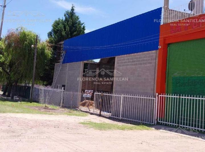 Terreno · 898m²
