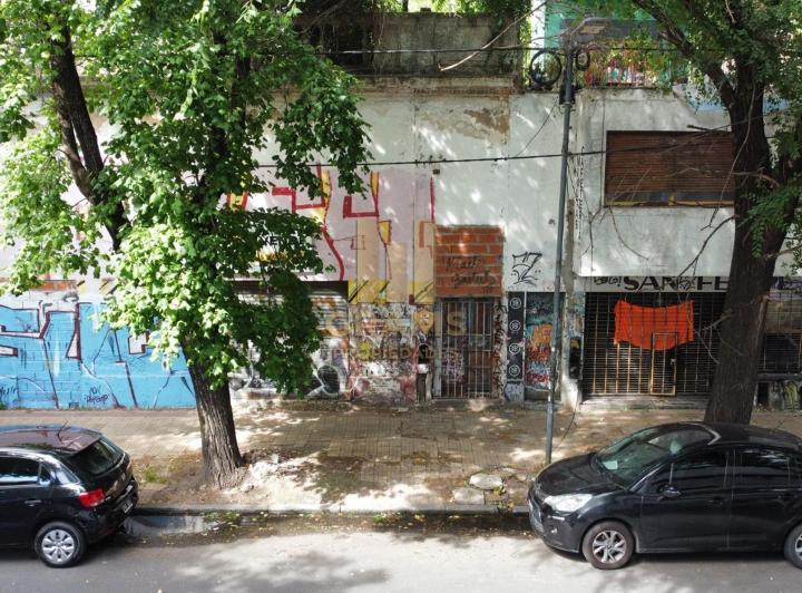 Terreno · 243m²