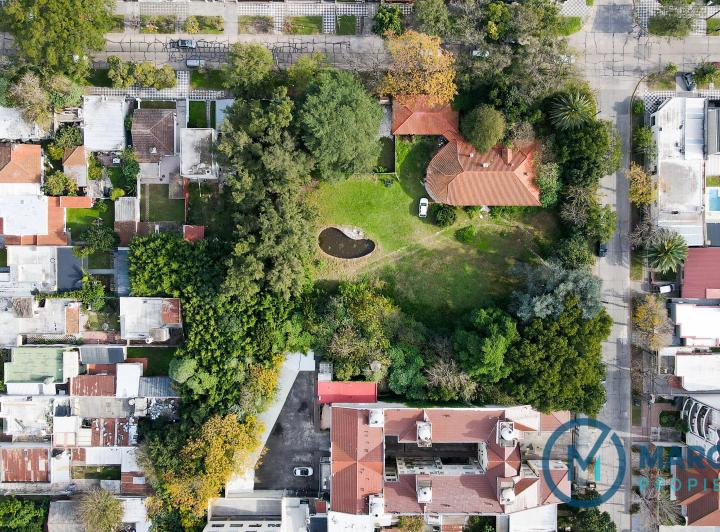 Terreno · 300m²