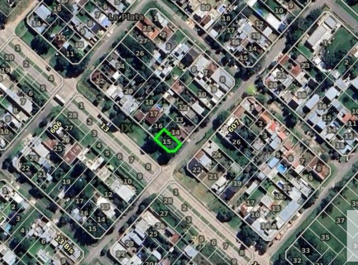 Terreno · 230m²