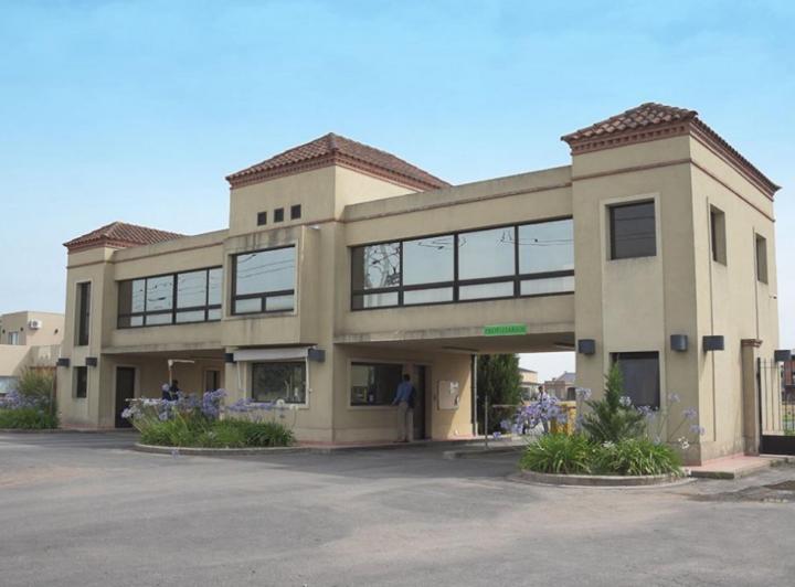 Terreno · 787m²