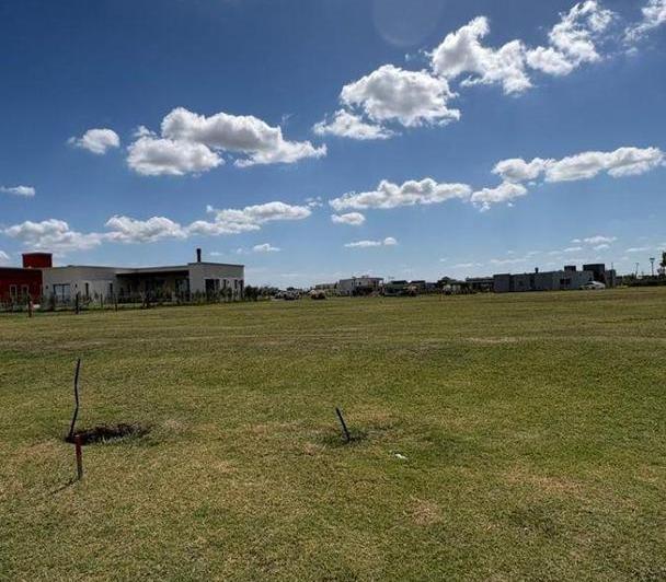 Terreno · 600m²