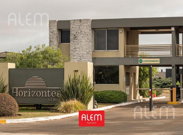Terreno · 865m²