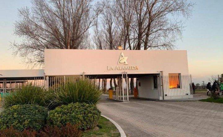 Terreno · 700m²