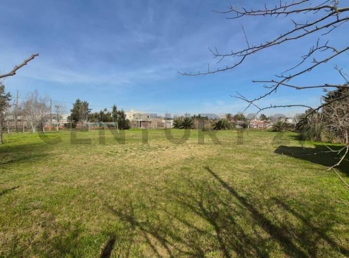 Terreno · 652m²