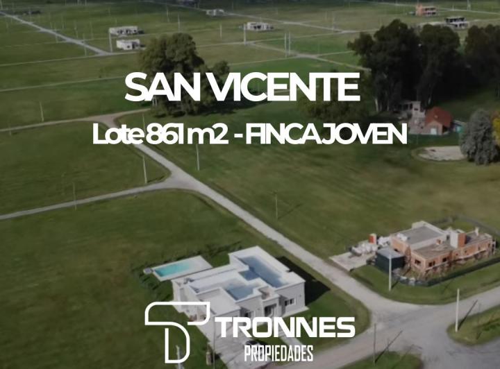 Terreno · 861m²