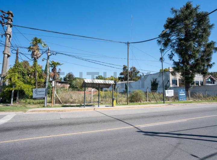 Terreno · 585m²
