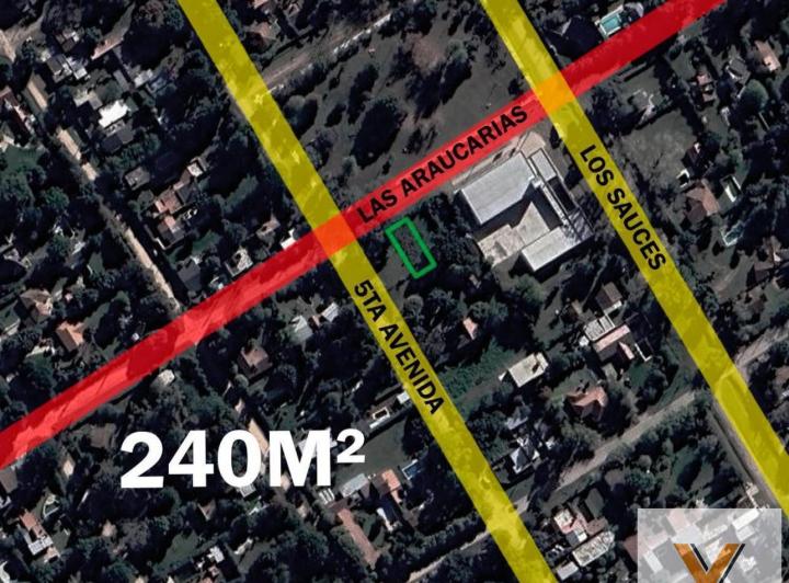 Terreno · 240m²