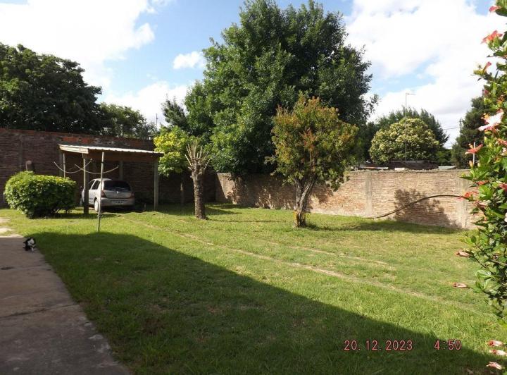 Terreno · 214m²