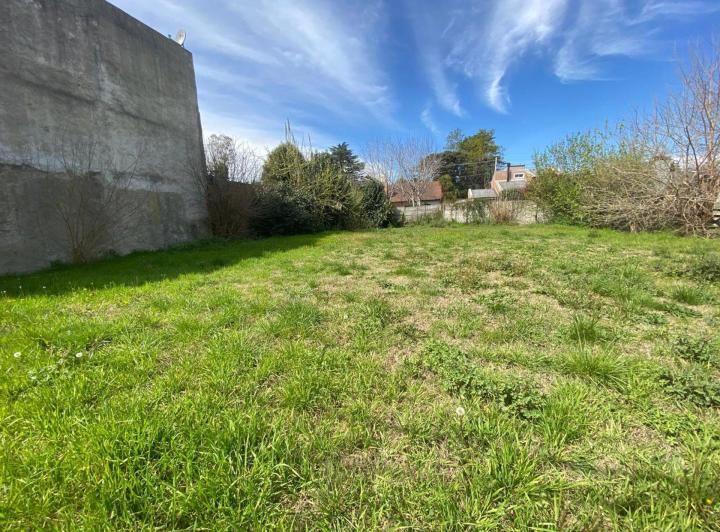 Terreno · 300m²