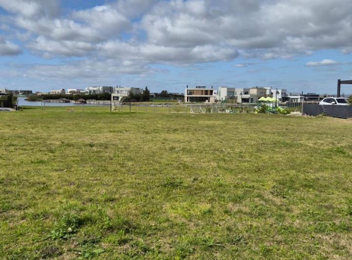 Terreno · 761m²