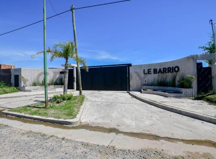 Terreno · 240m²