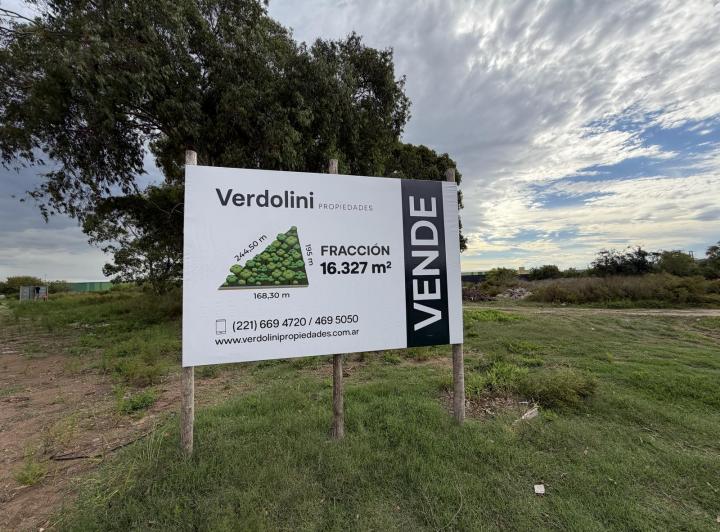 Terreno · 16327m²