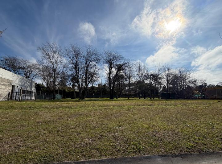 Terreno · 630m²