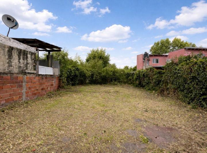 Terreno · 330m²